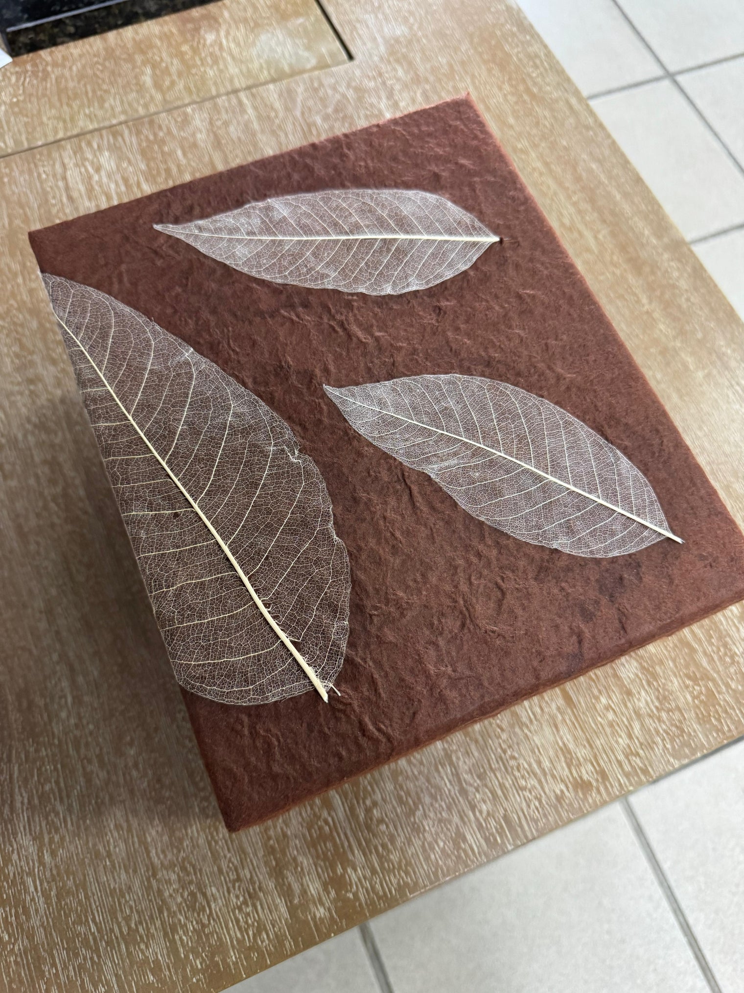 Urna Biodegradable Personalizada – Grabado Incluido